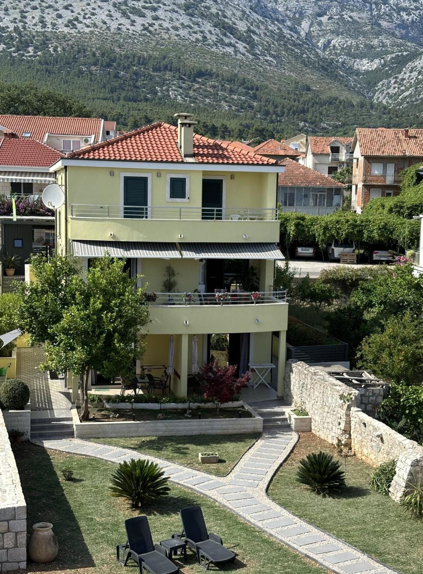 Apartmani Dora I Kati Оребич Екстер'єр фото