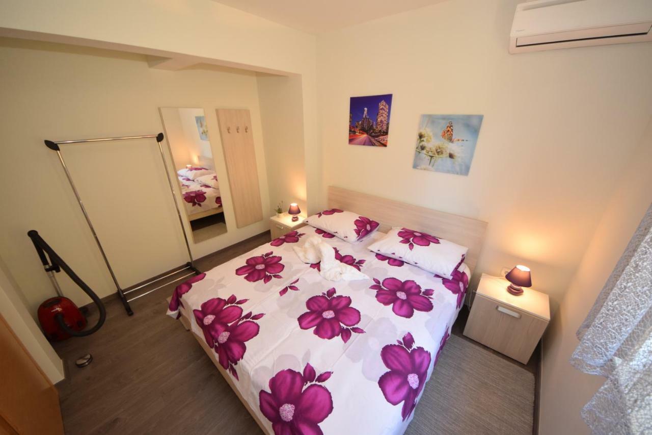 Apartmani Dora I Kati Оребич Екстер'єр фото